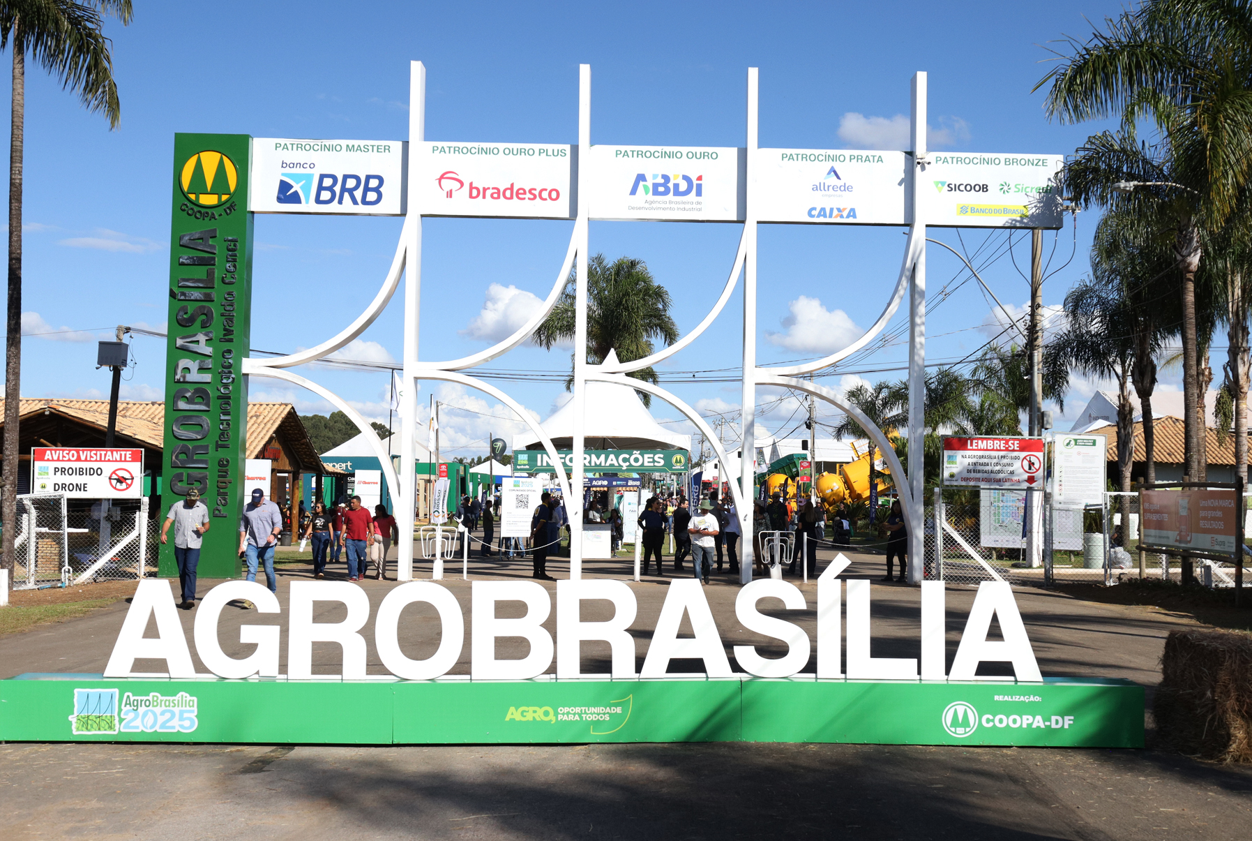 Prefeitura de Cristalina prestigia a AgroBrasília 2025 com presença do prefeito, vereadores e secretários municipais
