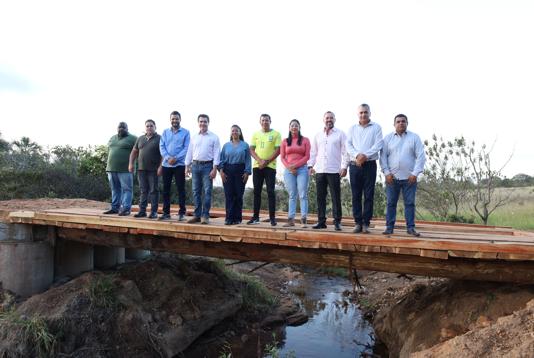 Prefeitura de Cristalina entrega mais uma ponte na zona rural, beneficiando produtores e moradores do setor de chácaras