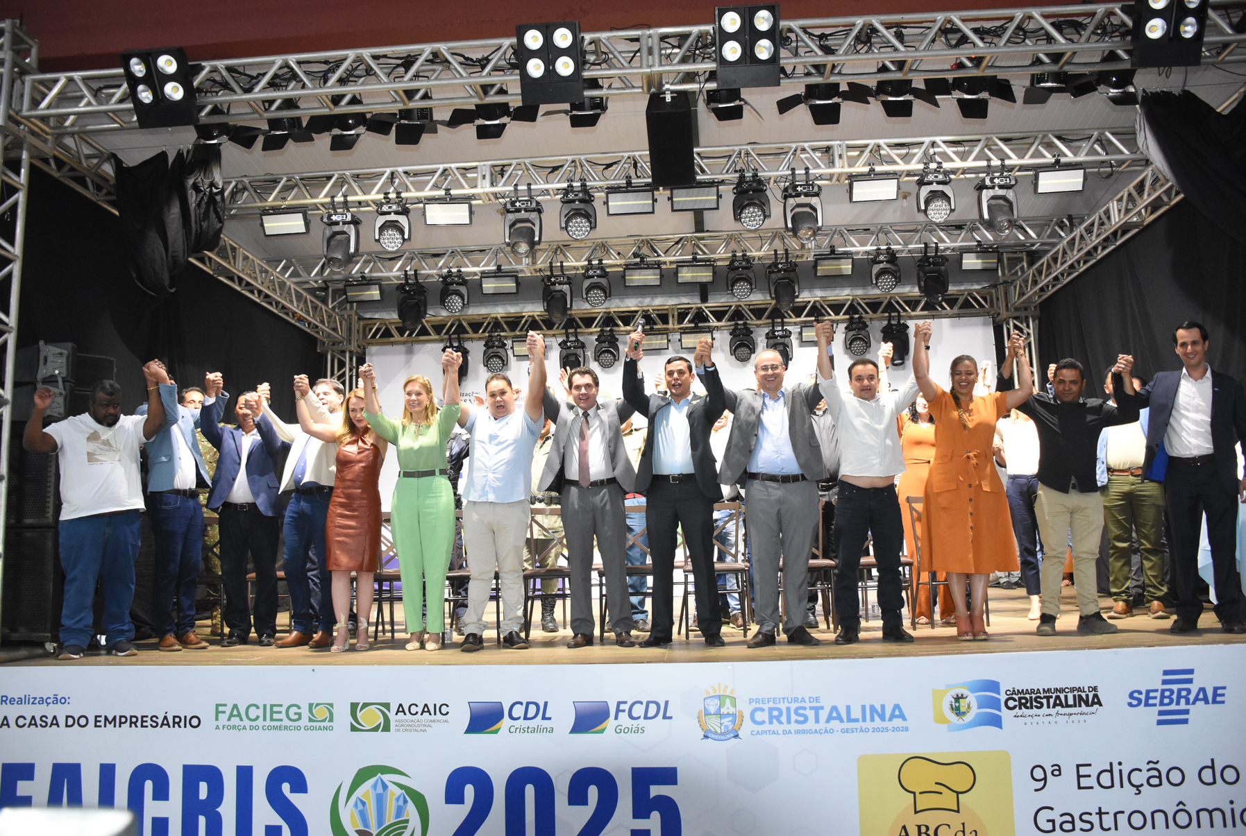 ABERTURA DA FAICRIS 2025 REÚNE AUTORIDADES E DESTACA O FORTALECIMENTO DO COMÉRCIO LOCAL E DA CULTURA DE CRISTALINA