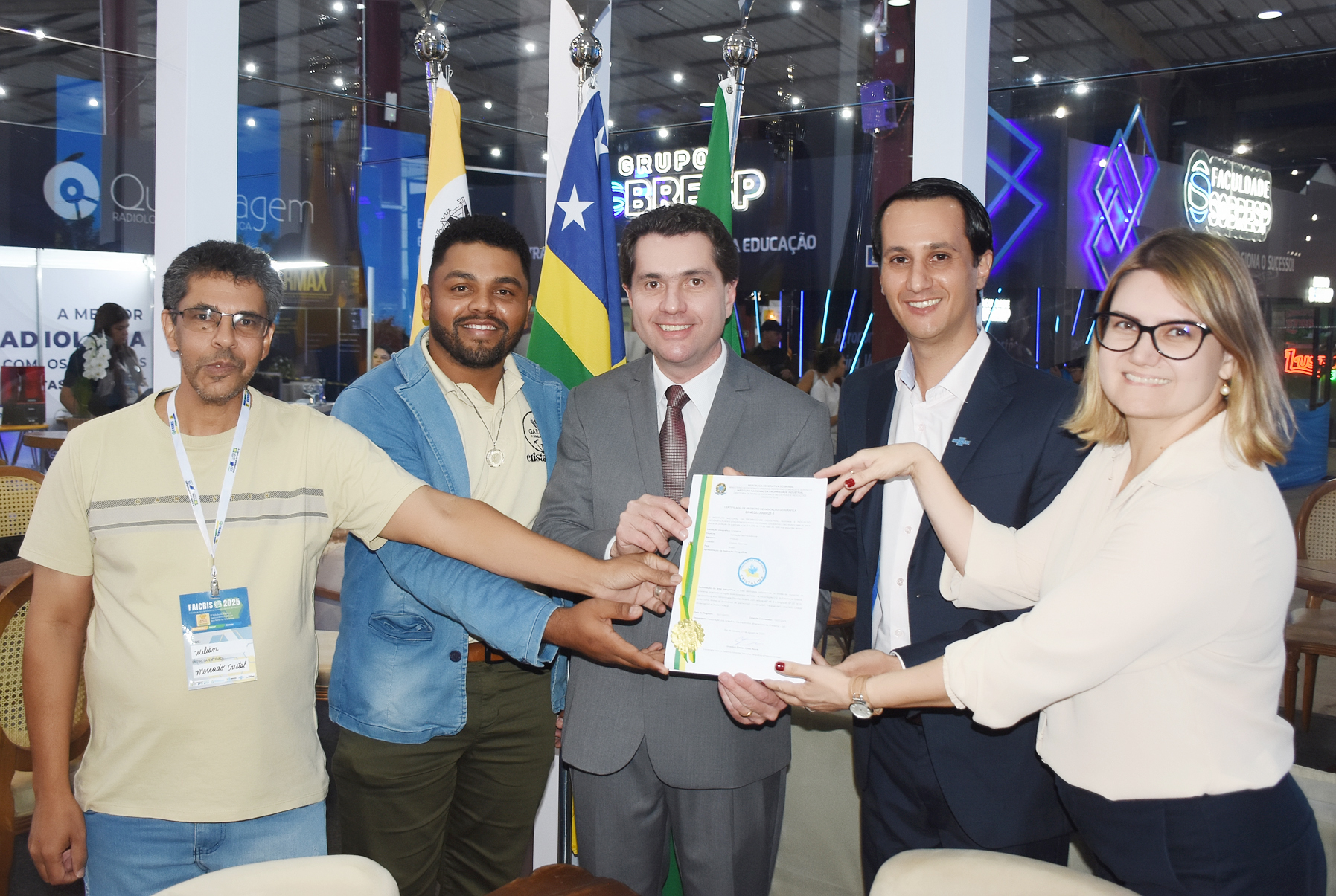 CRISTALINA RECEBE CERTIFICADO DE INDICAÇÃO DE PROCEDÊNCIA DO CRISTAL, TERCEIRO REGISTRO EM GOIÁS